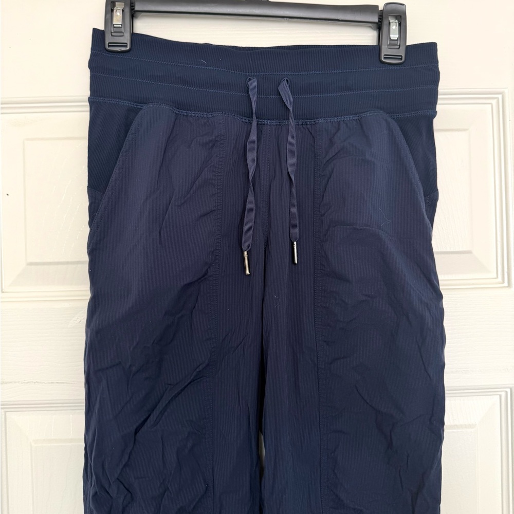 Lululemon Dance Studio Mid Rise Jogger Pants Size 4 Navy Blue - Picture 2 of 7